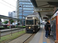 JR鹿児島中央駅前から出ている路面電車にとりあえず飛び乗ります！