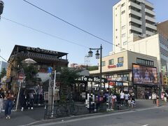 東京・新大久保【本家】

2015年にオープンした韓国料理店【本家(ボンガ)】新宿職安通り店の
写真。

こちらは韓国焼肉【大使館】新宿店があった場所です。以前載せました。

2015年にオープンした韓国カフェ【Cafe du Riche
（カフェドリッチェ）】も以前ブログに載せました↓

<ソウルのグラハイ＆ソラリア西鉄 ⑪ 金浦国際空港のアシアナ航空
『アシアナラウンジ』＆プライオリティパスで入れる
『エアラウンジ 休（HUE）』、アシアナ航空（金浦－羽田間）の
機内サービス編、（番外編）新大久保で食べ歩き、おまけのEXO画像>

https://4travel.jp/travelogue/11146773