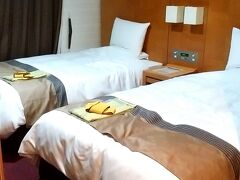 レンタカーでホテルへgo!!
遅いのでお風呂入って寝るだけ(-_-)゜zzz…
