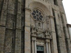 次にポルト大聖堂へ。中へは入りません。