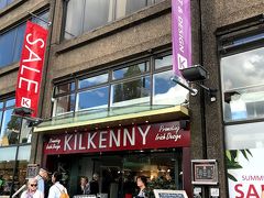 Kilkenny Shop
大学から出てすぐの所にあるこのお店はダブリンでおみやを買うならここと現地人に聞いていたので行ってみました。