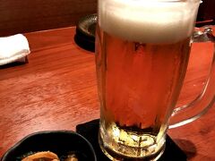 歩くのも大変な雨なのでホテル裏にあった「あうん」さんで夕飯。
まずはオリオンで乾杯。