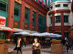 お土産のおもちゃを求めてコロンボ・ショッピング・センターへ行きました。