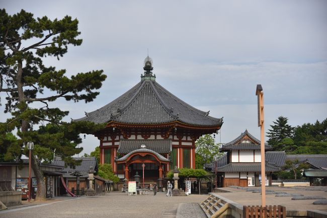 興福寺南円堂。