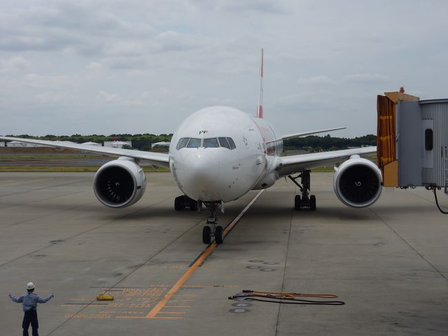 オーストリア航空のB777-200 に乗りました。ウィーン行き，OS52