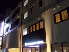 Ｙ’ｓ　ＣＡＢＩＮ＆ＨＯＴＥＬ那覇国際通りに向かいます。
今年の５月頃にできた、まだ新しいホテルでした(^_-)-☆。