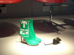 プランタンのショーウィンドウ。
面白い靴