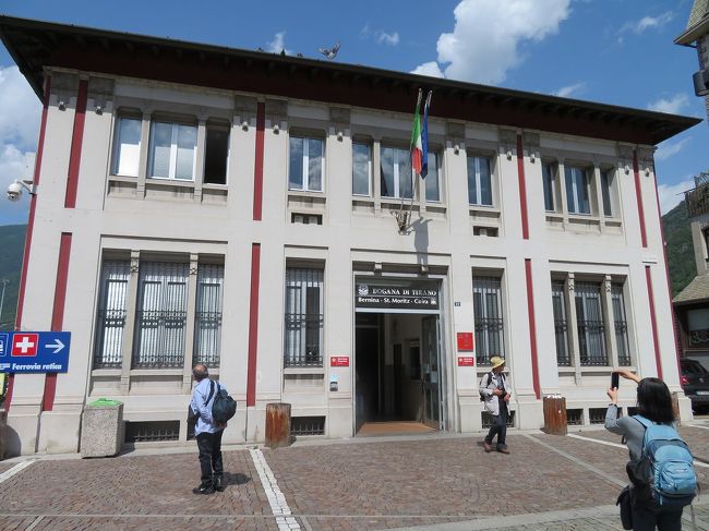 こちらスイス鉄道側駅舎