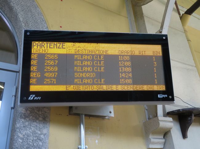 約1時間ごとに運行している。ミラノまで約2時間30分