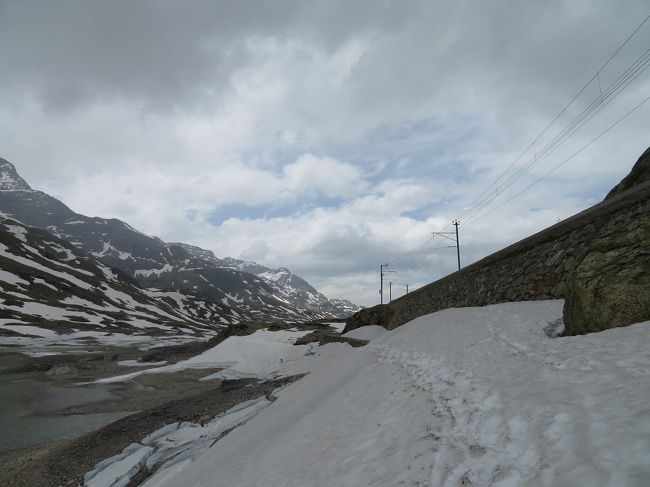 まだ、残雪が多く残っているところも