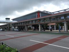 石垣島の空港へ到着です！
ここからはレンタカーで移動。