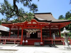 そして日御碕神社・・・この三ヶ所は日御碕灯台の駐車場（無料）に車を止めて歩いて回れます。日御碕神社にも駐車場はあります、無料です。