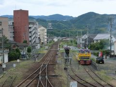 駅の跨線橋からも大洲城が見えている