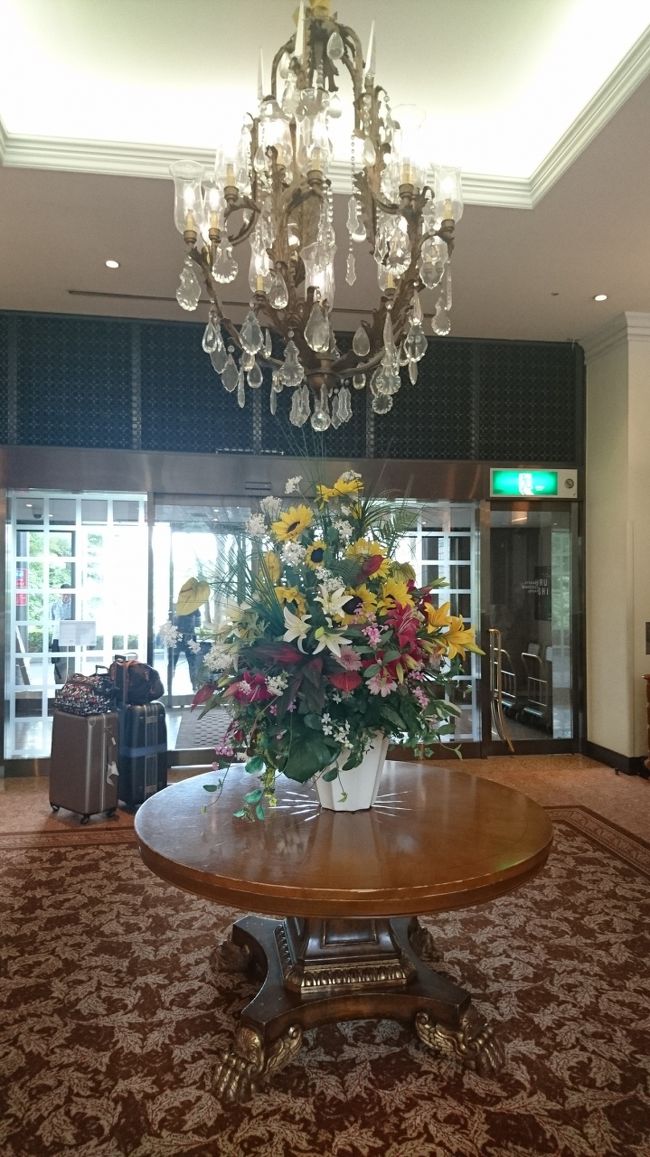 朝食を食べたら、チェックアウトして、<br />再び成田空港へ。