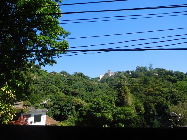 電車はゆっくりゆっくり上って行きます。