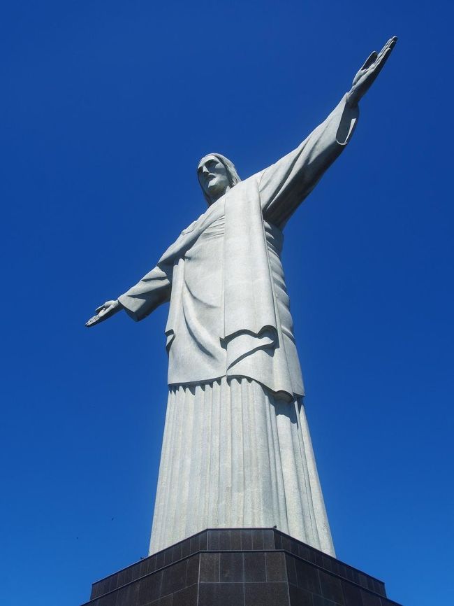 少し斜めから。物凄い人混みですが、自分の中で感嘆します！