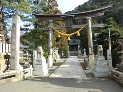 15:54
八幡神社です。
立派な神社ですね。
お参りしていきましょう。