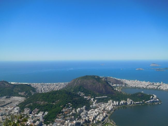 時刻は午前10時半頃。コルコバードの丘からです。