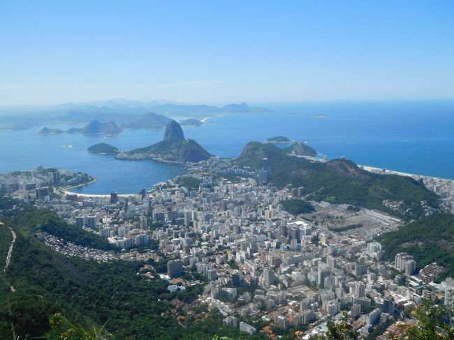 街を広く写してポン・ジ・アスーカルを撮影します。もちろん息を呑む光景ですね！