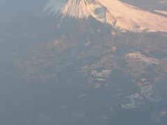 離陸後富士山をチェック白い雪がいいですねぇ