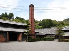 奥に進むと作業場と展示室があります。