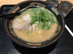 旅の始まりは横綱ラーメンから(^<^)♪
刈谷ハイウェイオアシスで。
遅かったし、おなかも空いていたので美味しいと思いましたがそれも最初の三口くらいかなぁ(;'∀')