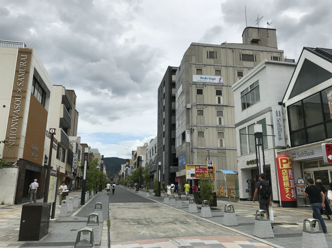 JR奈良駅に到着。<br />明日がWESTINなので、<br />奈良はリーズナブルにオープンしたてのビジネスホテルを予約。<br /><br />チェックインできなかったため、<br />この辺をぶらぶら。<br />珈琲館で休憩。←今回の旅、そのくらい無計画。^^<br />