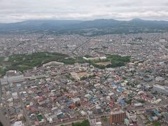 函館空港直前に五稜郭がちらっと見えました。