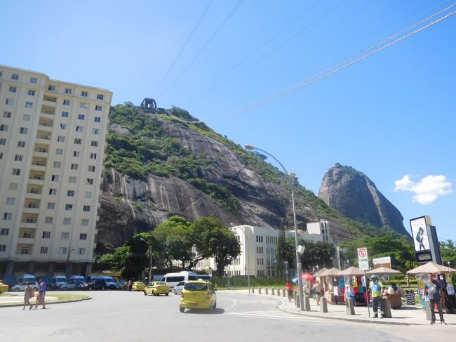 反転すると、ご覧のように写真右側にポン・ジ・アスーカが見えます。