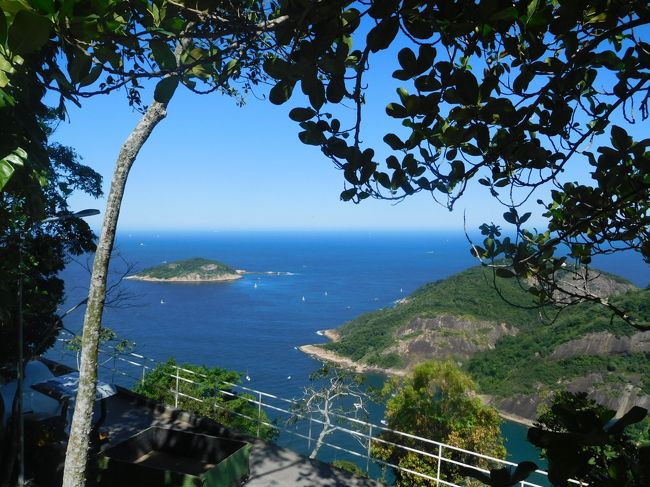 遊歩道があるので、少し歩きながら素晴らしい眺望を撮影します。