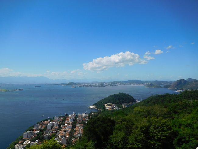 高台から、今まで隠れて見えなかった街並みも見えました。