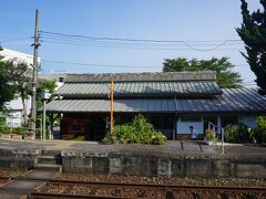 １駅戻って伊予上灘駅。
ここで下り列車に乗り換え。
（下灘駅で一緒になった人は降りずに戻っていった・・・）

このあと、下り列車でオフ会参加者達に無事合流。
下灘駅で降りる他のメンバーとわかれ、
九州までフェリーに乗られるとのっち氏と２人八幡浜へ。