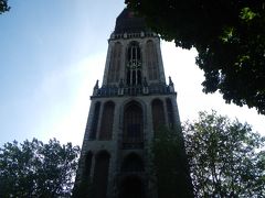 オランダ一の高さを誇るドム塔。
ガイドツアーで上ることが出来ます。
この時はすでに時間外。