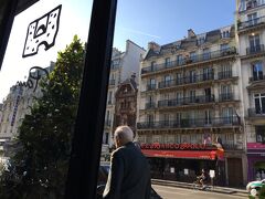 サンラザール駅近くヒルトンパリオペラホテル横に
ルパンコティディアンを見つける。
日曜日も時間遅めで開いていたので、時間に合わせて朝食にした。
ルパンコティディアン
http://4travel.jp/overseas/area/europe/france-ile_de_france/paris/restaurant/10004212/