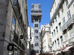 次の日、有名らしいなんとかのエレベーターへ乗るつもりで来たけど
待ってる行列にびっくりで見るだけ、パス。