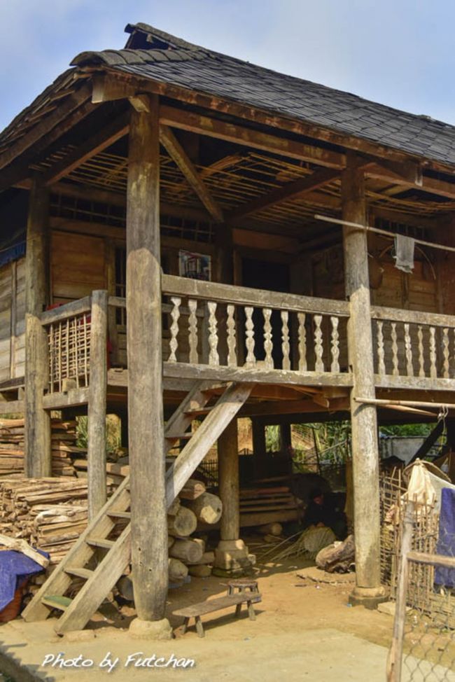 ＜高床式の家屋＞　ターイ族は涼しいのがお好き