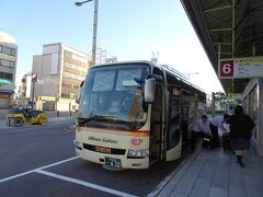 博多からの夜行バスで5:50頃に米子駅に到着。
松江自動車道が夜間通行止とのことで米子自動車道経由でしたが、定刻でした。休憩は4:20頃に大佐SAでの1回のみ。