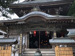 北向観音堂。
善光寺の南面に対し北向きであるので北向観音といわれるとのこと。