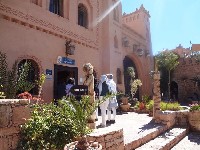 レセプション棟はこんな建物。