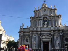 その象さんが見ている方向にあるのが、ドゥオーモ、サンタ・アガタ大聖堂Cattedrale di S.Agataです。