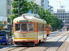 2018.06.16　南堀端
先ほどの５２号車がやってきた。