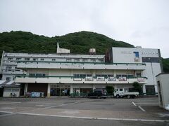 うみがめ荘到着～
はっきり言ってボロ宿です
細かい事気にする人はやめた方がいいです（笑）
気にしない人なら一泊二食で6900円なら文句無し