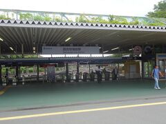 やっと、西武球場前駅に着きます。