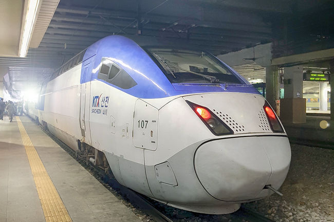 大邱を十分に楽しんだら次は慶尚北道・慶州へ移動しましょう～～<br />慶州は韓国の伝統がそのまま残っている地域です。<br />慶州へは、東大邱ターミナルから慶州高速バスターミナル行きの高速バスもしくは電車で行けますよ～<br />バスは50分、電車なら16分！<br />