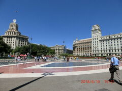 カタルーニャ広場で解散し、午後からは自由昼食・行動ですが・・・・