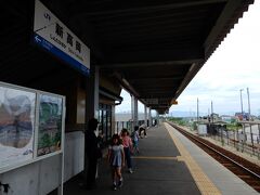 新高岡駅（在来線）
城端線（じょうはなせん）で1駅先の高岡へ