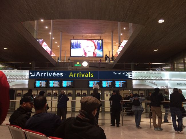 無事シャルル・ド・ゴール空港に到着！空港内のFreeWiFiで友達と連絡を取り無事合流することができました。