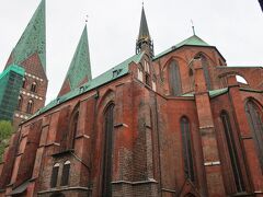 Marienkirche（マリエン教会）

マリエン教会は、北ドイツにおける最も重要な教会建築のひとつに数えられ、バルト海沿岸地域にあるおよそ70の教会がこのマリエン教会を手本にして建てられたと言われています。