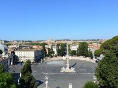 ローマを一望できるピンチョの丘からの眺め。

手前に先ほどまでいたポポロ広場が見えます。