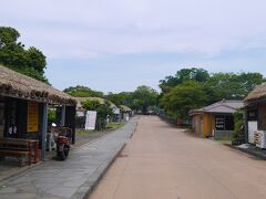 バスを乗り継ぎ城邑民俗マウルへ。
バスの運ちゃんが親切で、入り口近くで降ろしてもらえました。